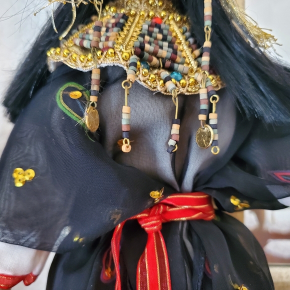 Porcelain Doll - Cleopatra - Paradise Galleries - Picture 7 of 9